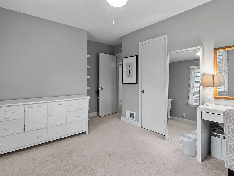 5036 Richmond Dr — Photo 15