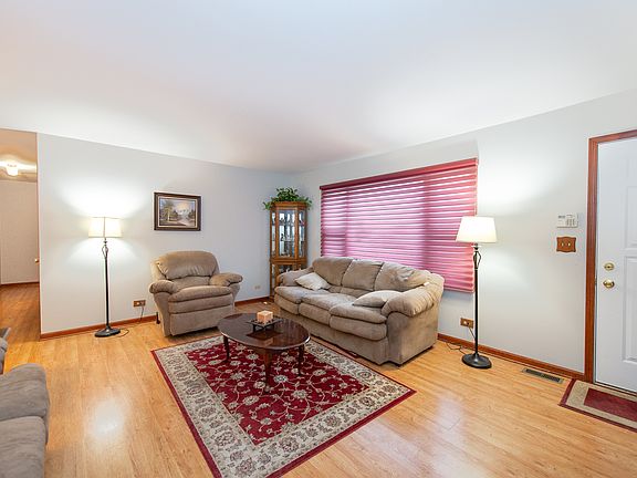 3rd image of 17 N Weston Ave