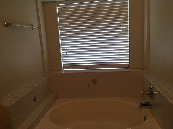 5th image of 1337 SW 131st Ter