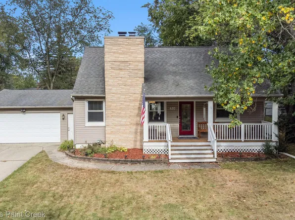 410 Lakeside Dr, Waterford, MI 48328