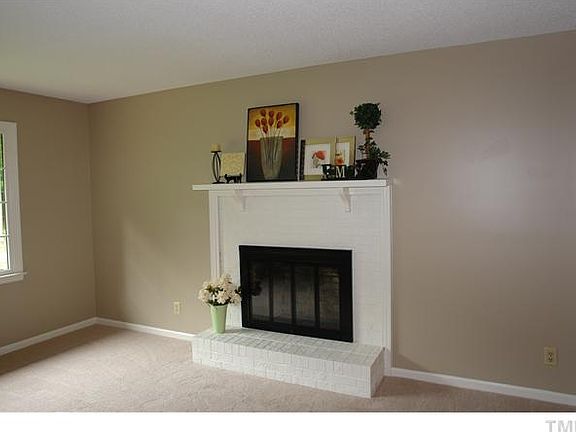 2nd image of 3235 Blue Hill Ln