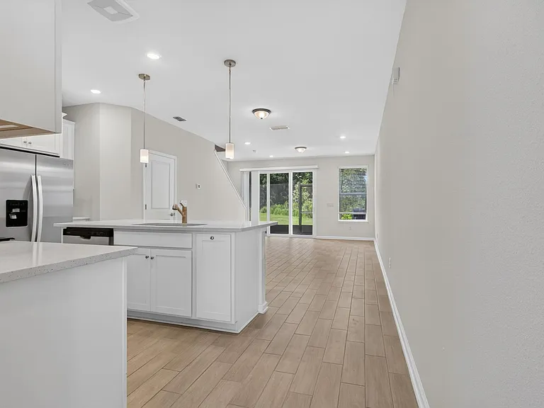 39 Mellowood Ln — Photo 3
