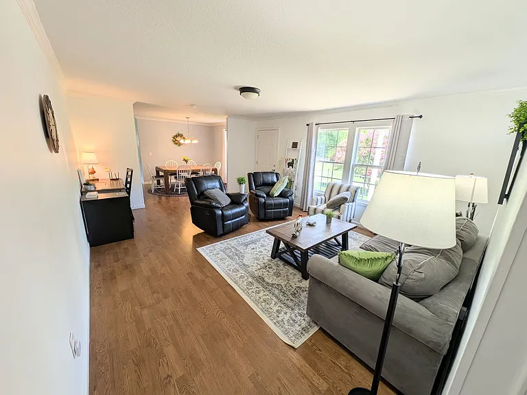 1055 Gunter Corner Rd — Photo 9
