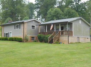 1852 Lowe Rd, Crossville, TN 38572