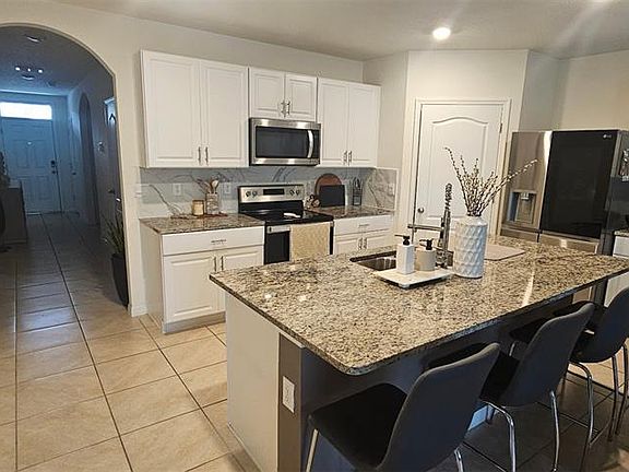 2nd image of 1575 BARBERRY DRIVE