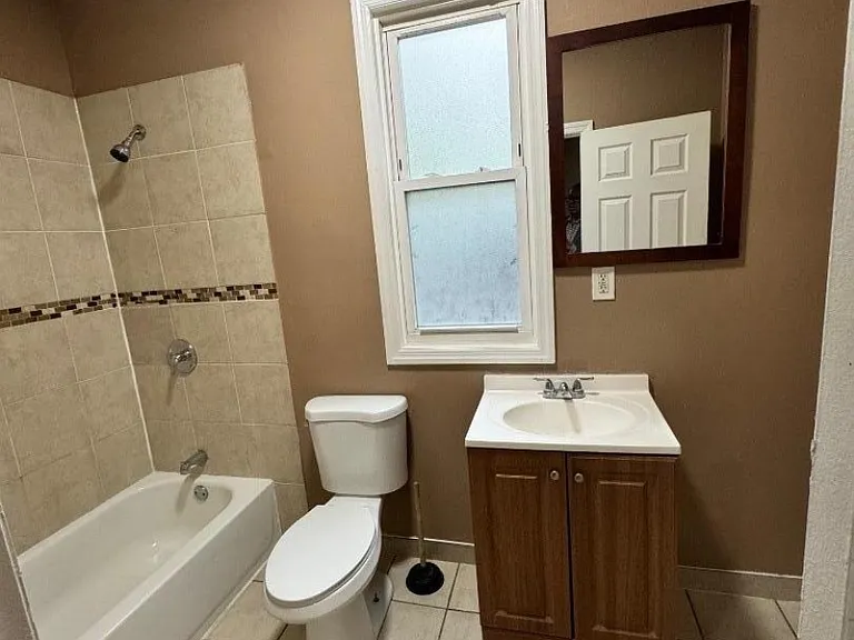 27 Alexander St — Photo 10