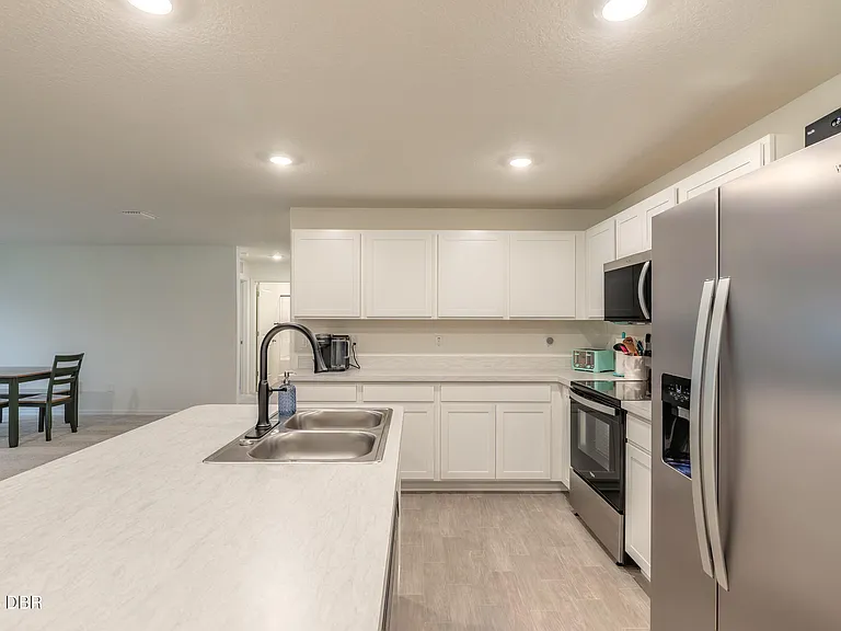 11 Ruth Dr — Photo 35