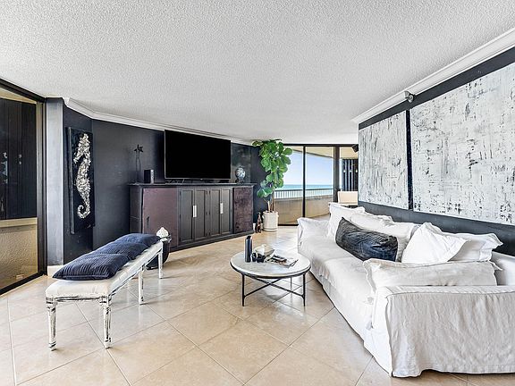 4th image of 5080 N Ocean Drive #6b