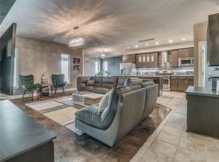 17505 Black Hawk Dr, Edmond, OK 73012