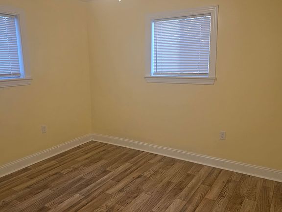 2nd image of 3515 Lampton Ave