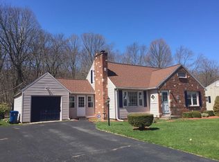 49 Overlook Dr, West Springfield, MA 01089