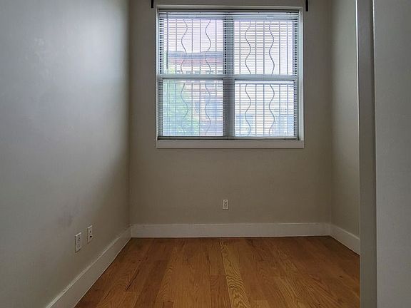 2nd image of 824 Saint Johns Pl #1FF