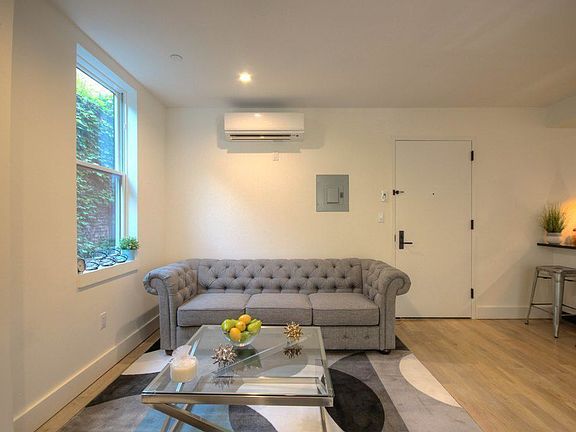 2nd image of 10 Lexington Ave APT 4B