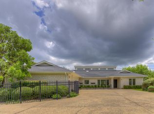132 Lido St, Lakeway, TX 78734