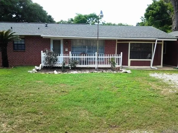 6111 Lebanon Ln, Pensacola, FL 32504