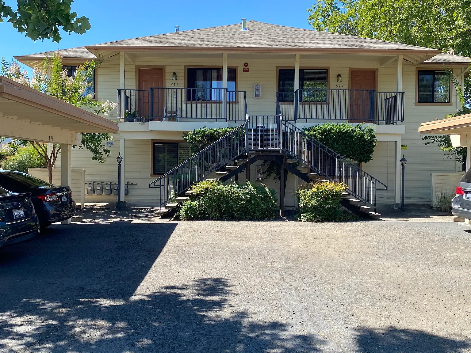 2 bed, $2,300 — Photo 2