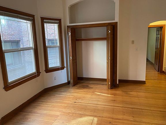4th image of 219 Belmont Ave E #102