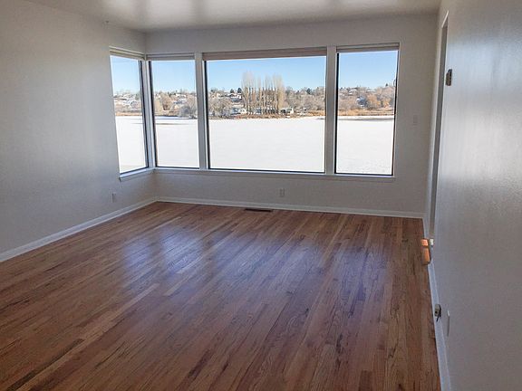 4th image of 1025 W Lakeside Dr