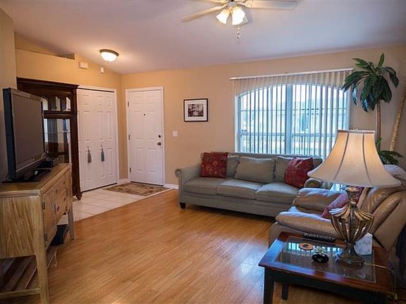 2nd image of 49 E Diamond Dr