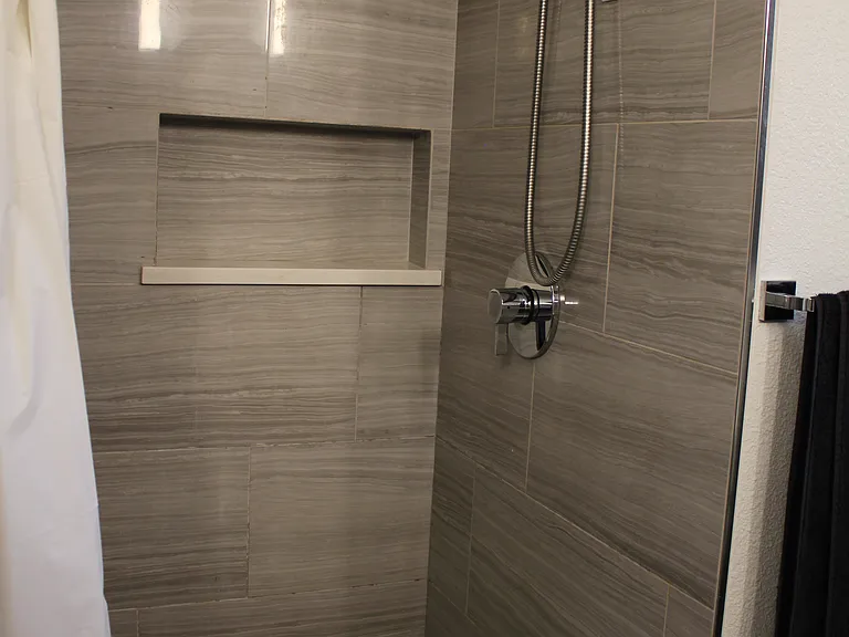2995 Carnegie Dr — Photo 17