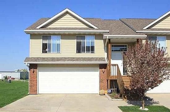 1st image of 1415 Gentry Ln