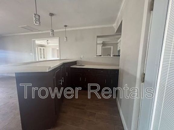 3rd image of 103 W Dormard Ave
