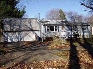 271 Old Point Rd, Milford, CT 06460