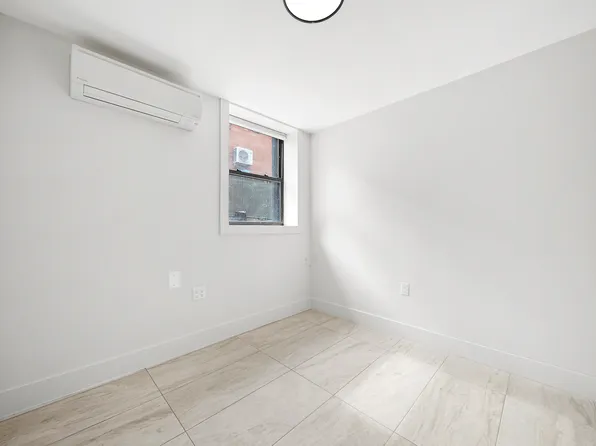 417 Maple Street image 12 of 19