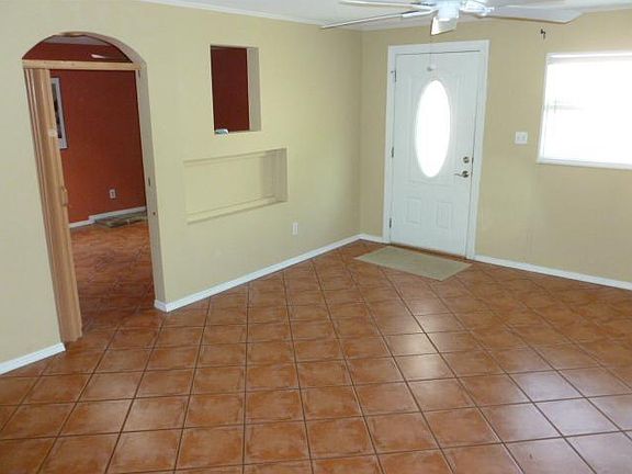 3rd image of 155 Suncrest Dr