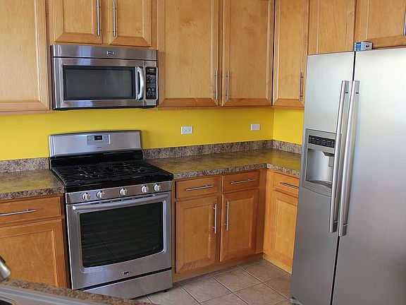 3rd image of 2242 Claremont Ln