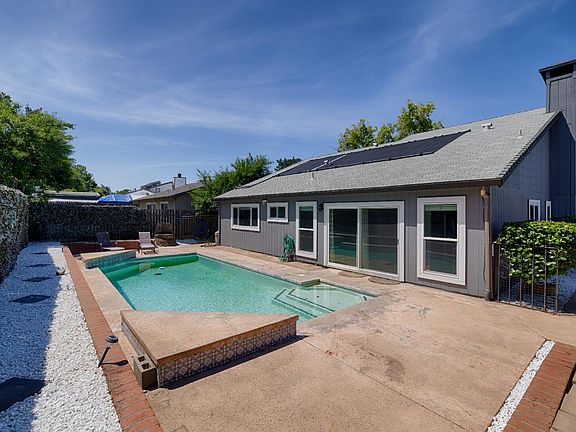2nd image of 3108 Hogarth Dr