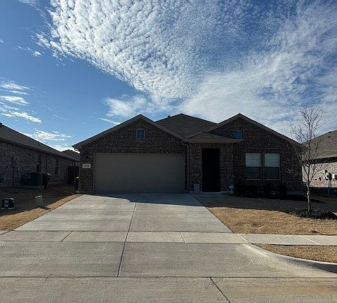 2nd image of 549 Derby Ln