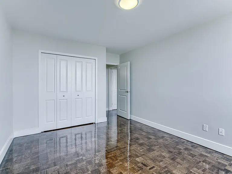 25 Fisherville Rd — Photo 9