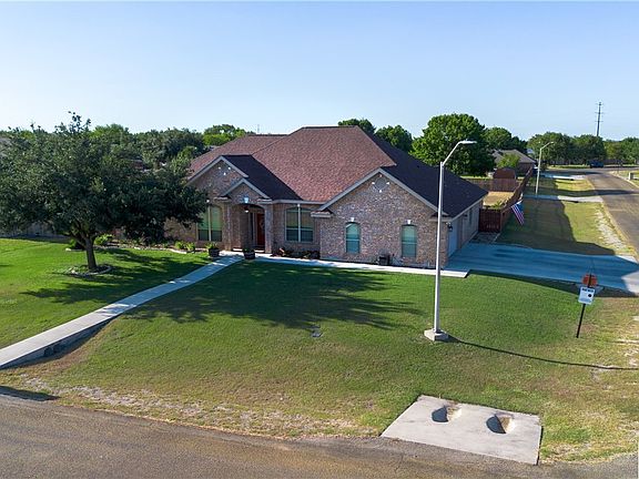 2nd image of 1420 Savannah Pr