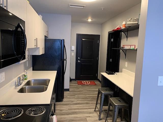 2nd image of 250 S Washington St #3608
