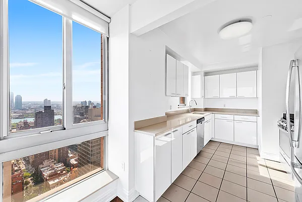 Rented by Brown Harris Stevens | media 11