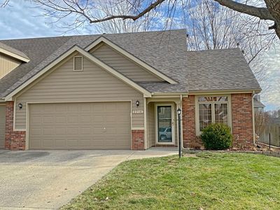 2716 Larkspur Ct, Lawrence, KS, 66047