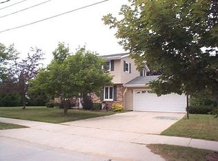 2534 44th St, Two Rivers, WI 54241