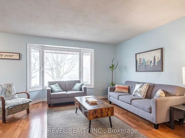 9 Balmoral Ct — Photo 4