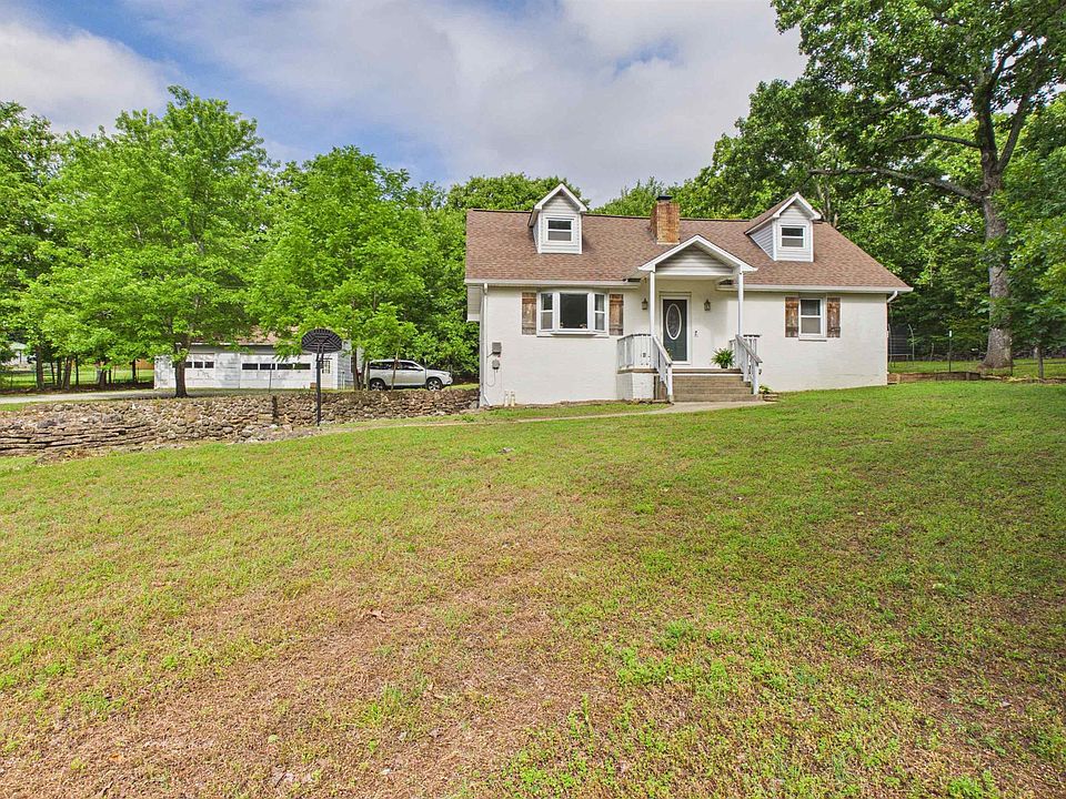 1st image of 452 Webber Rd