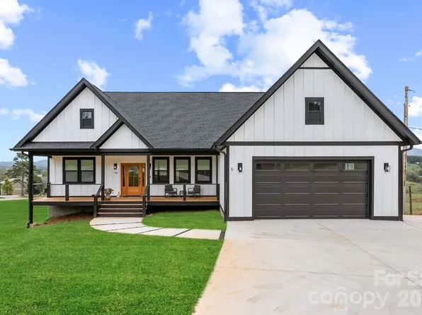 5 Agape Acres Dr, Leicester, NC 28748