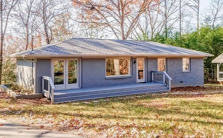 1st image of 2307 Mountain Crest Pl
