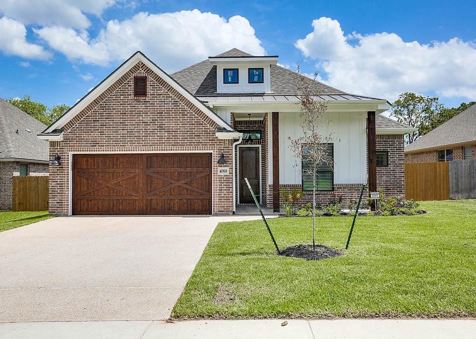 1st image of 4068 Crestmont Dr