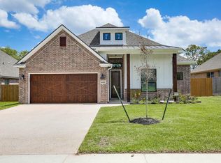 4068 Crestmont Dr, College Station, TX 77845