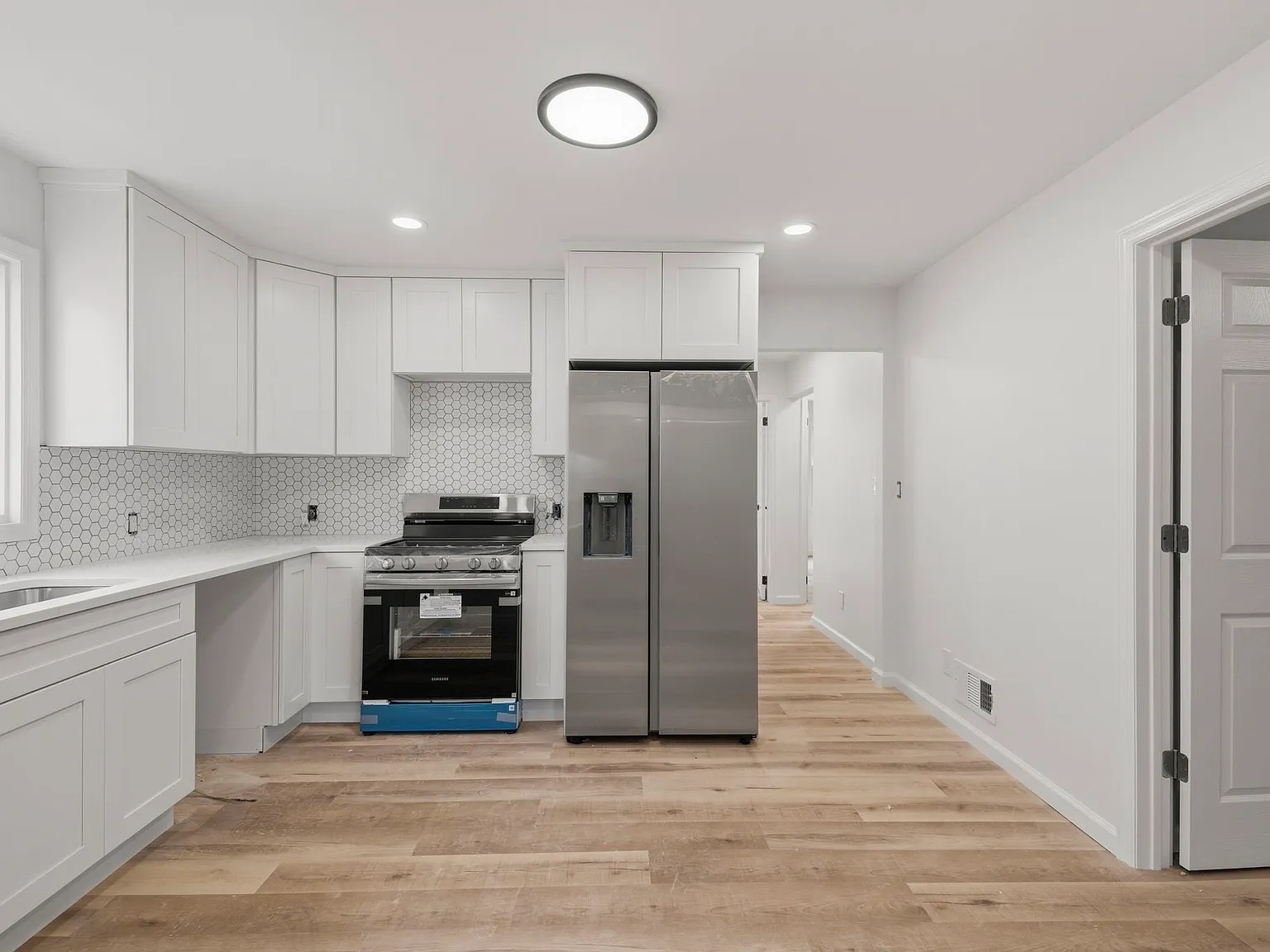 4 bed, 1400 sqft, $3,600 — Photo 4