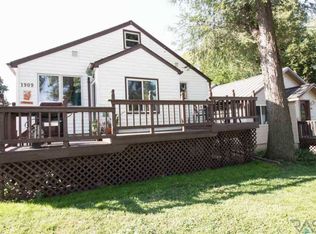 1909 E 11th St, Sioux Falls, SD 57103