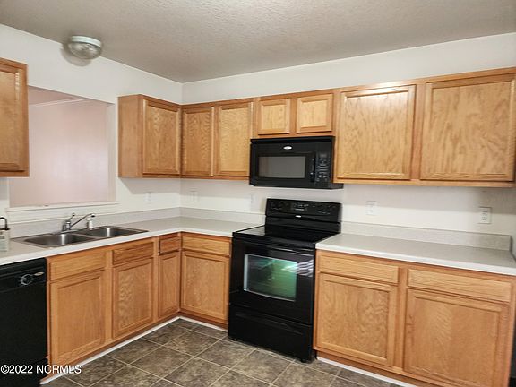2nd image of 205 Bridgewood Dr