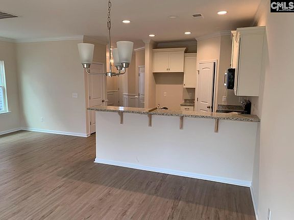 5th image of 952 Bergenfield Ln