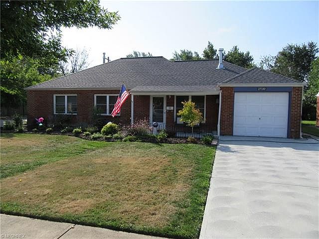 1st image of 27330 Beech Dr