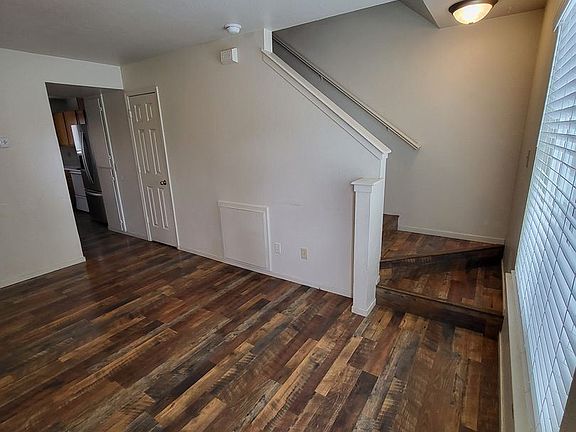 2nd image of 4009 Pheasant Dr #4